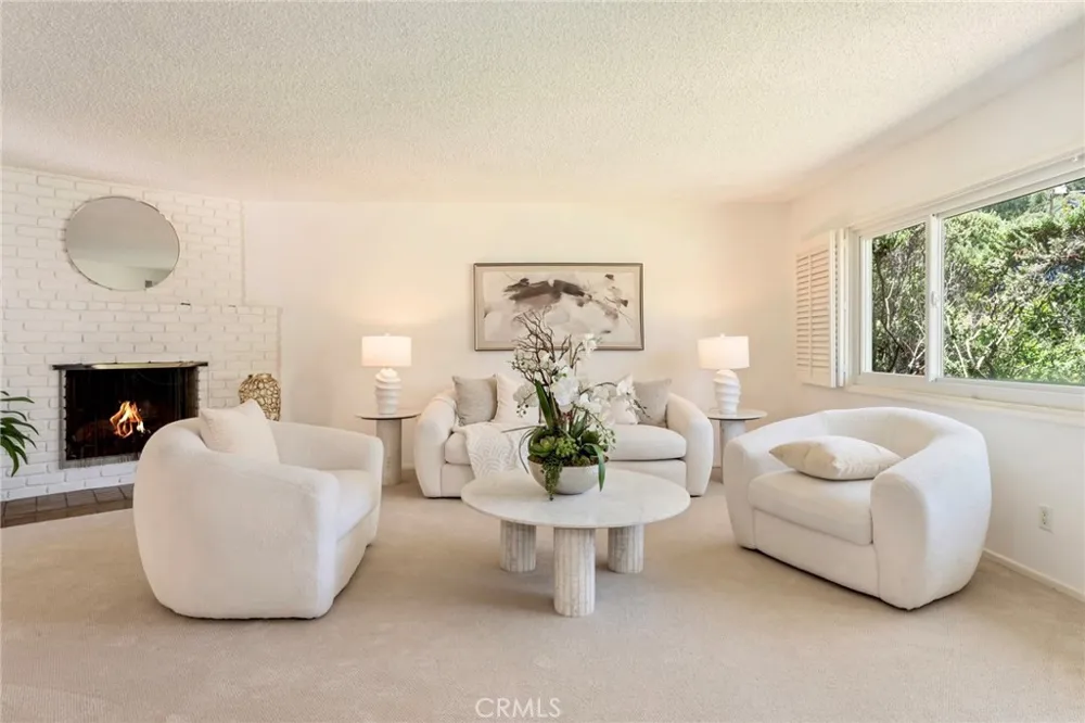 561 Sierra Meadows Sierra Madre, CA 91024