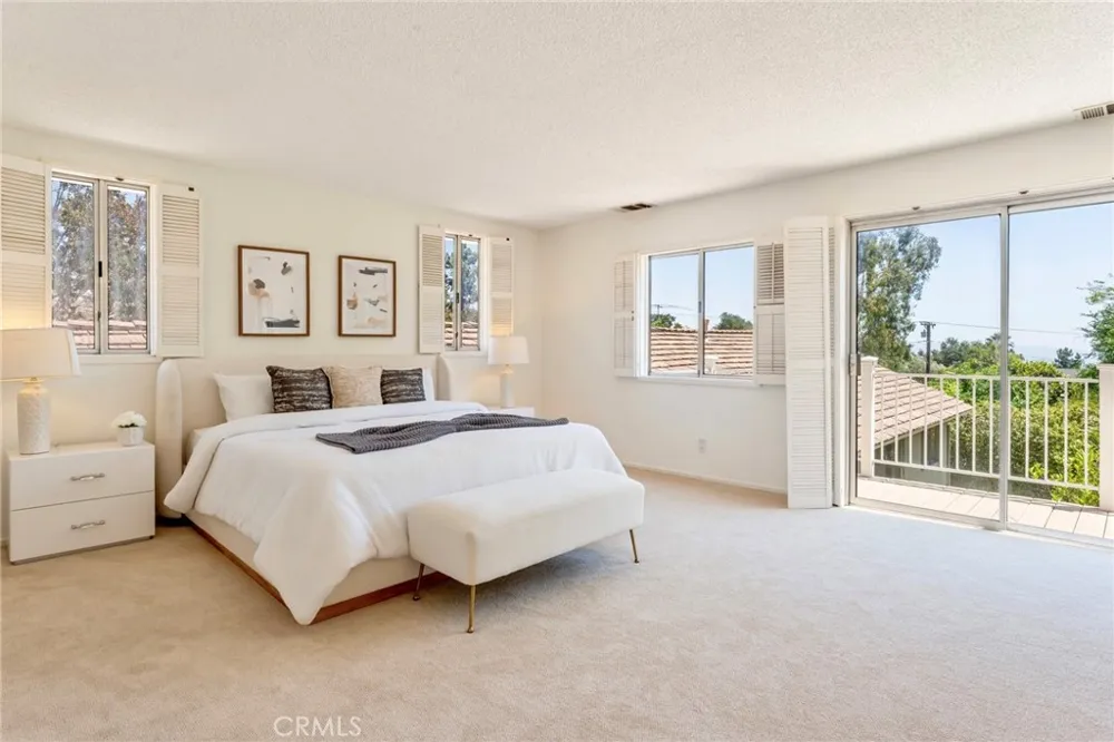 561 Sierra Meadows Sierra Madre, CA 91024