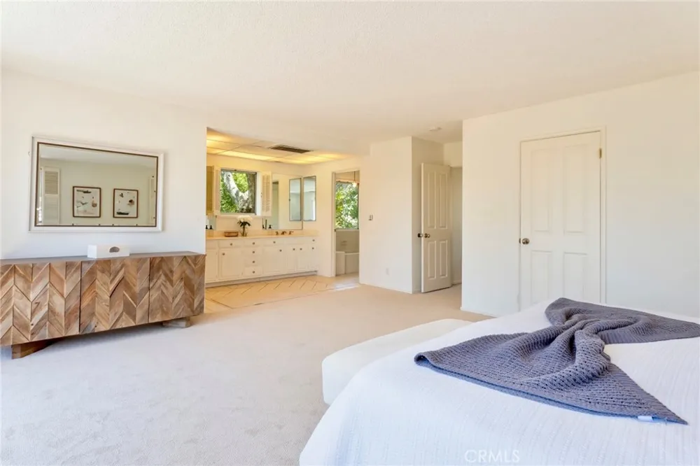 561 Sierra Meadows Sierra Madre, CA 91024