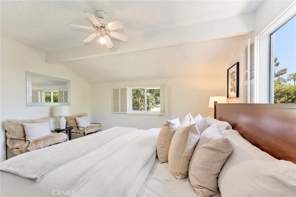 561 Sierra Meadows Sierra Madre, CA 91024
