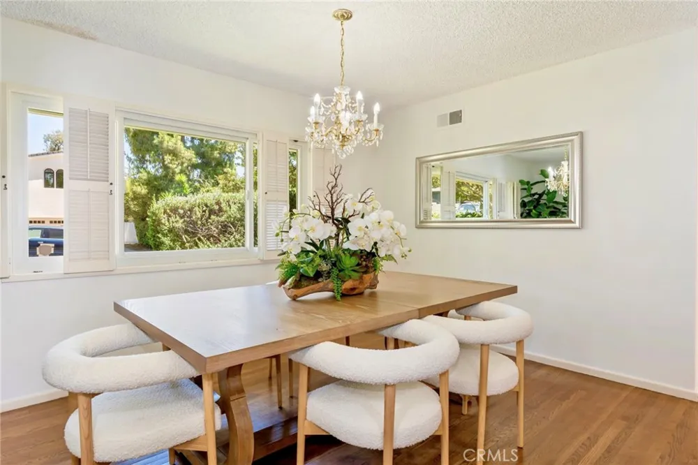 561 Sierra Meadows Sierra Madre, CA 91024