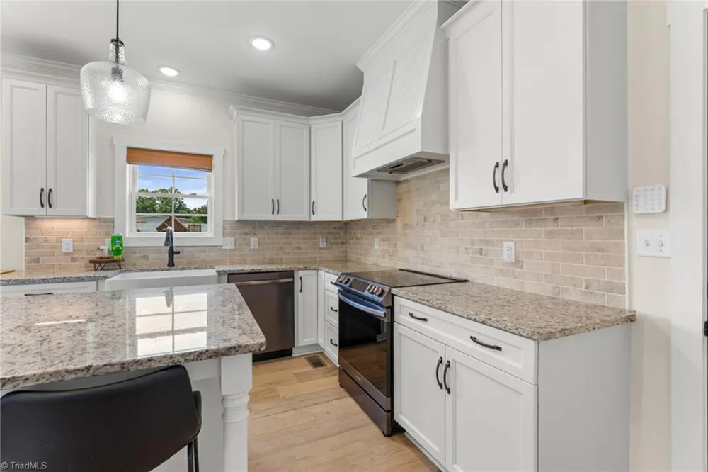 4791 Cooper Road Clemmons, NC 27012