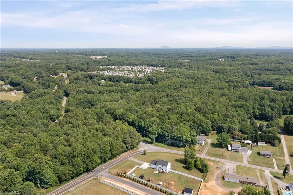 4791 Cooper Road Clemmons, NC 27012