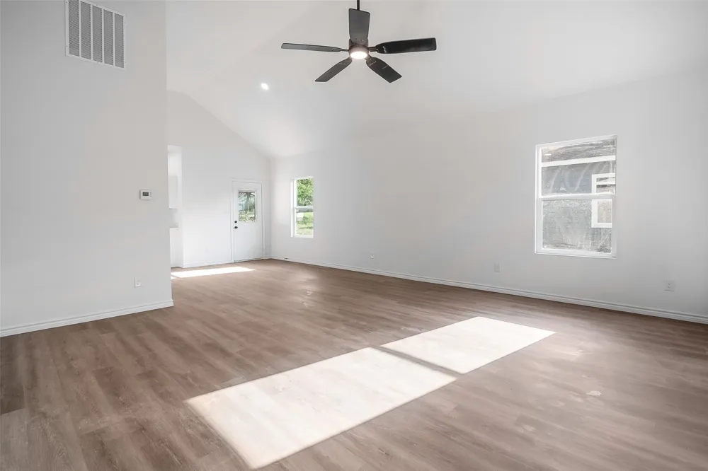 209 W Elm Street Whitewright, TX 75491