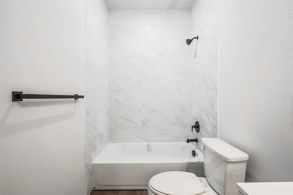 209 W Elm Street Whitewright, TX 75491