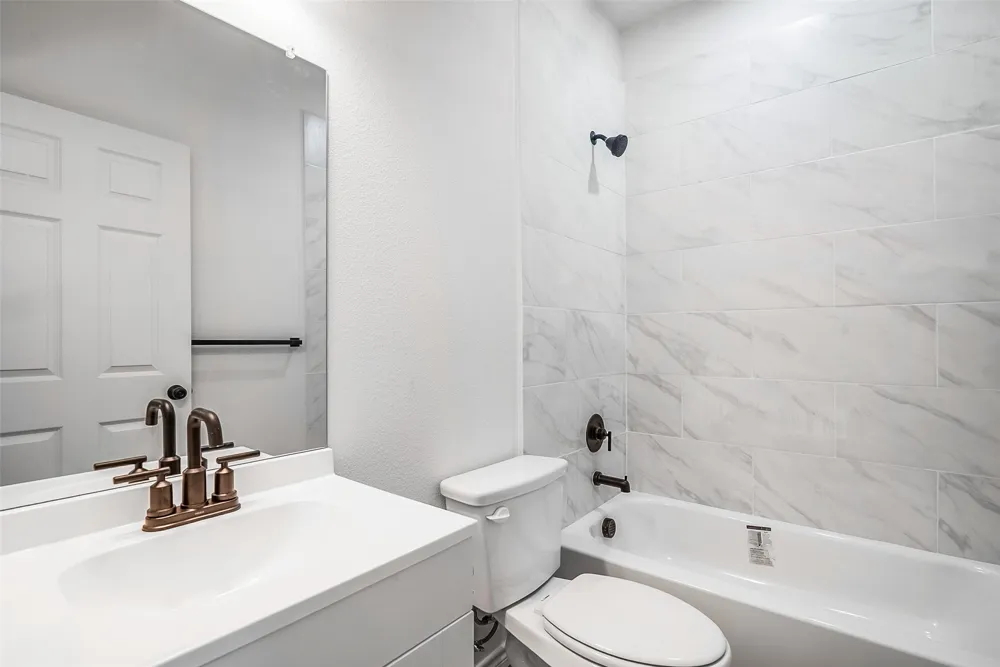 209 W Elm Street Whitewright, TX 75491