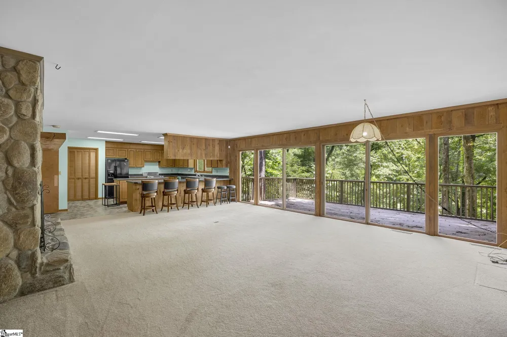 2109 Moorefield Memorial Highway Pickens, SC 29671