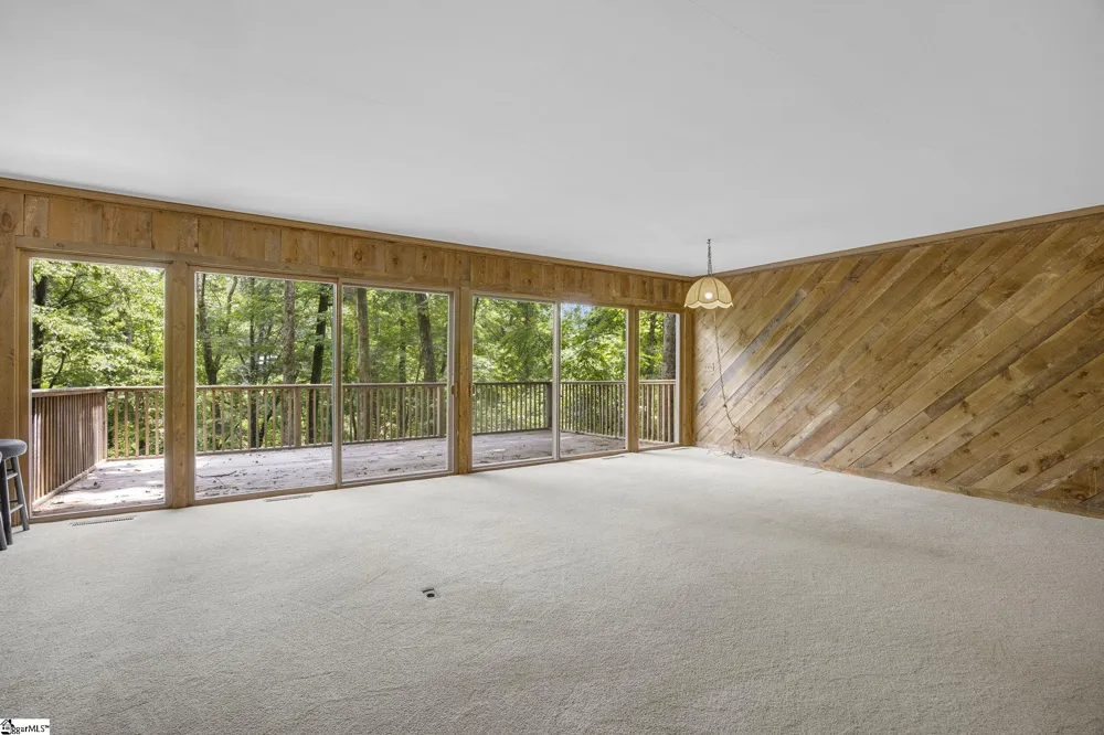 2109 Moorefield Memorial Highway Pickens, SC 29671