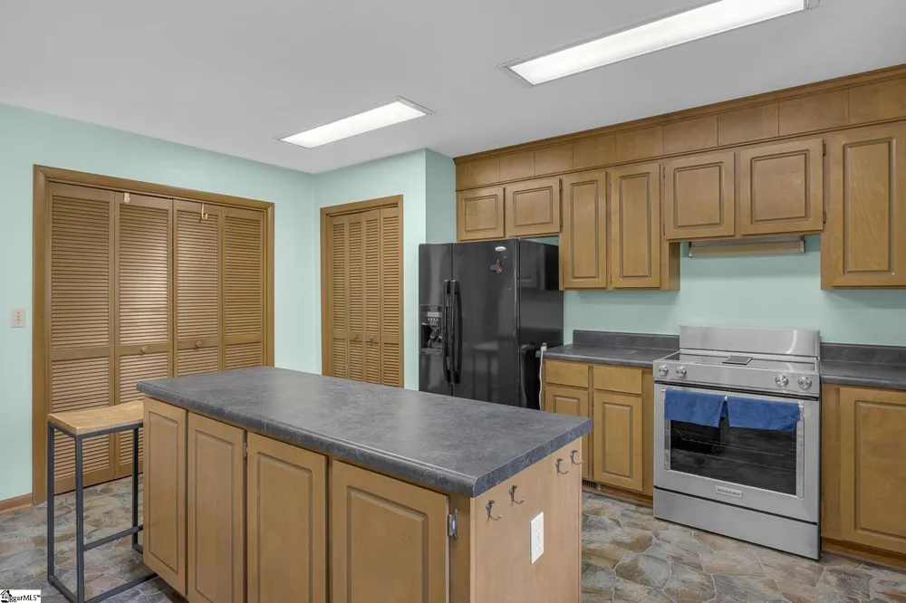 2109 Moorefield Memorial Highway Pickens, SC 29671