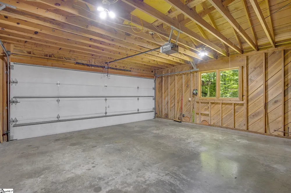 2109 Moorefield Memorial Highway Pickens, SC 29671
