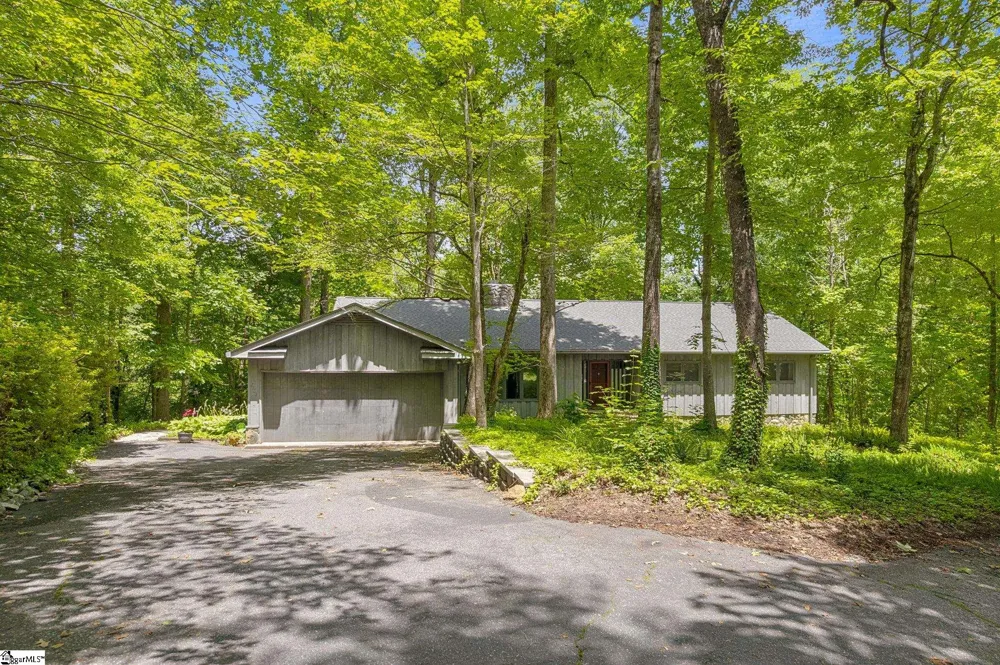 2109 Moorefield Memorial Highway Pickens, SC 29671