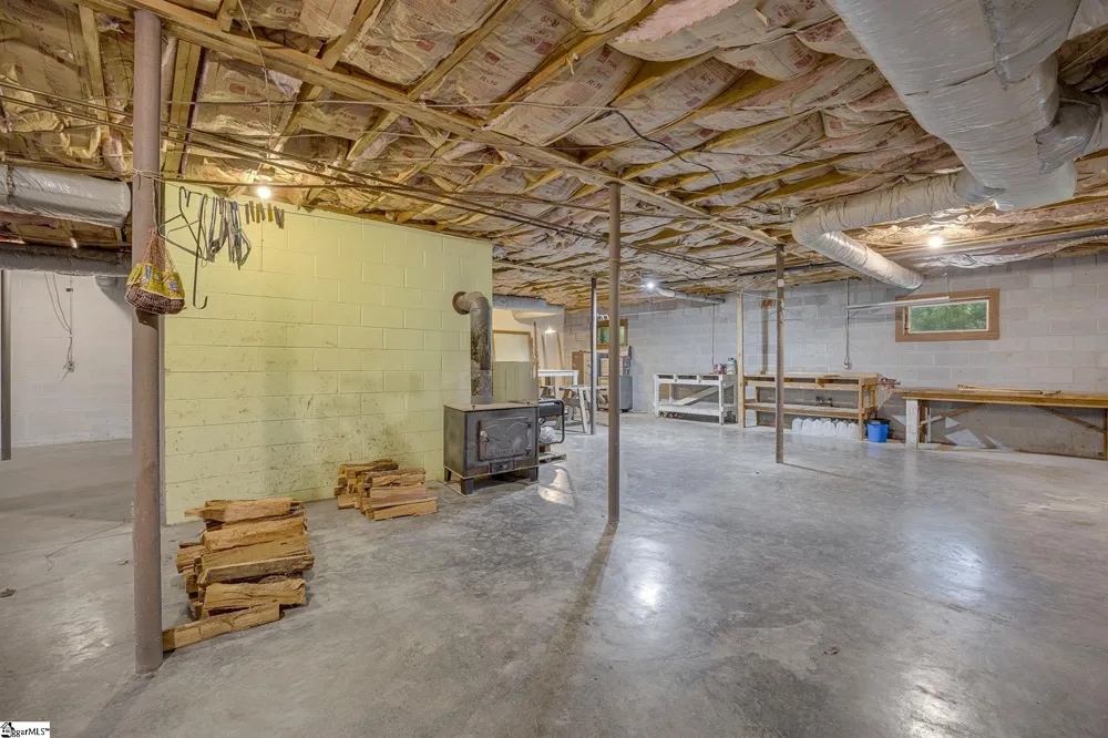 2109 Moorefield Memorial Highway Pickens, SC 29671