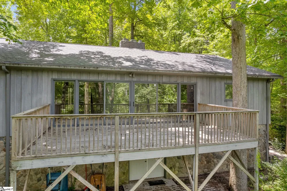 2109 Moorefield Memorial Highway Pickens, SC 29671