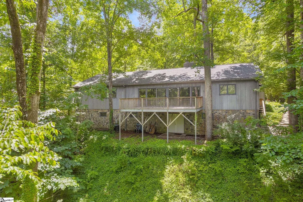 2109 Moorefield Memorial Highway Pickens, SC 29671