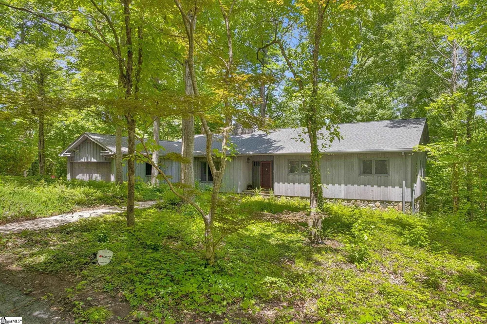 2109 Moorefield Memorial Highway Pickens, SC 29671