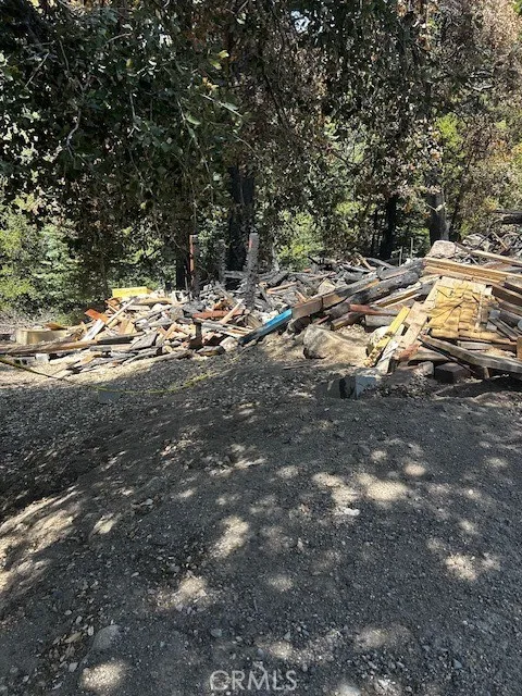 1102 Chateau Drive Crestline, CA 92325