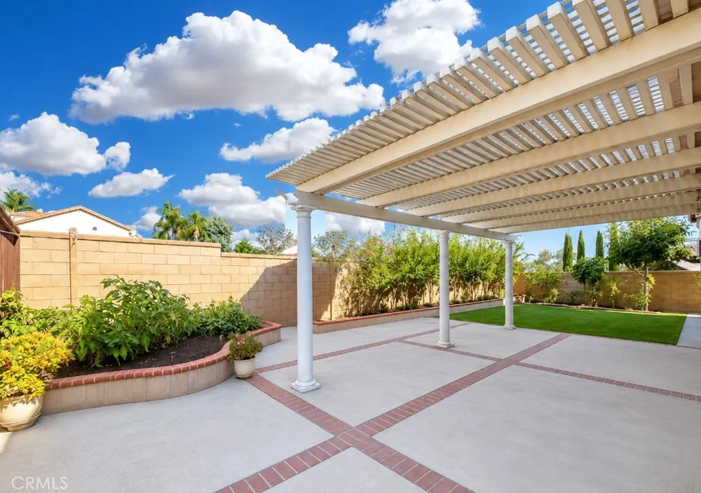 1826 Pinnacle Upland, CA 91784