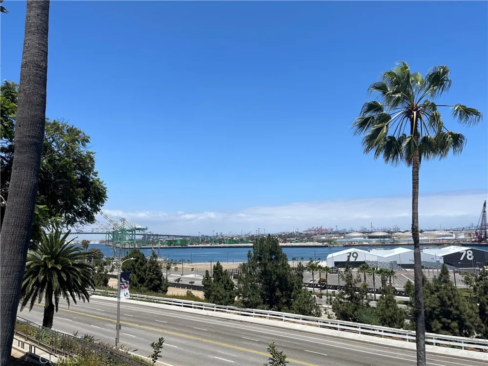 537 S Cabrillo San Pedro, CA 90731