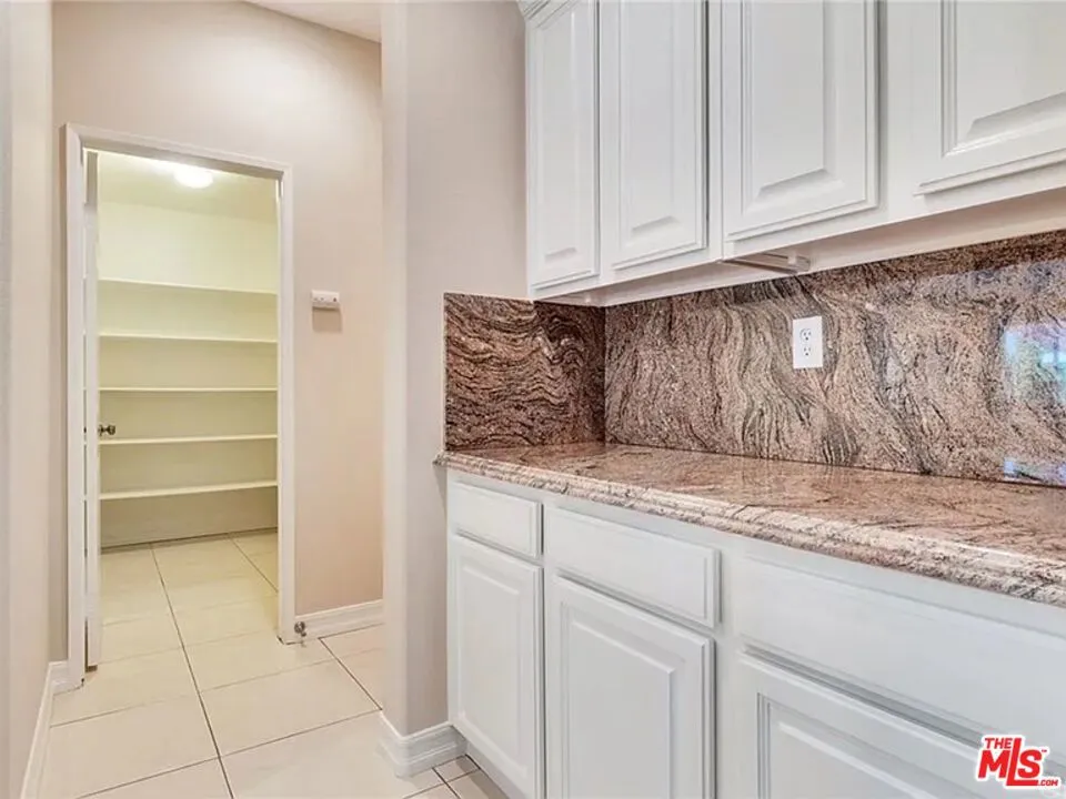 11563 Trailway Drive Riverside, CA 92505