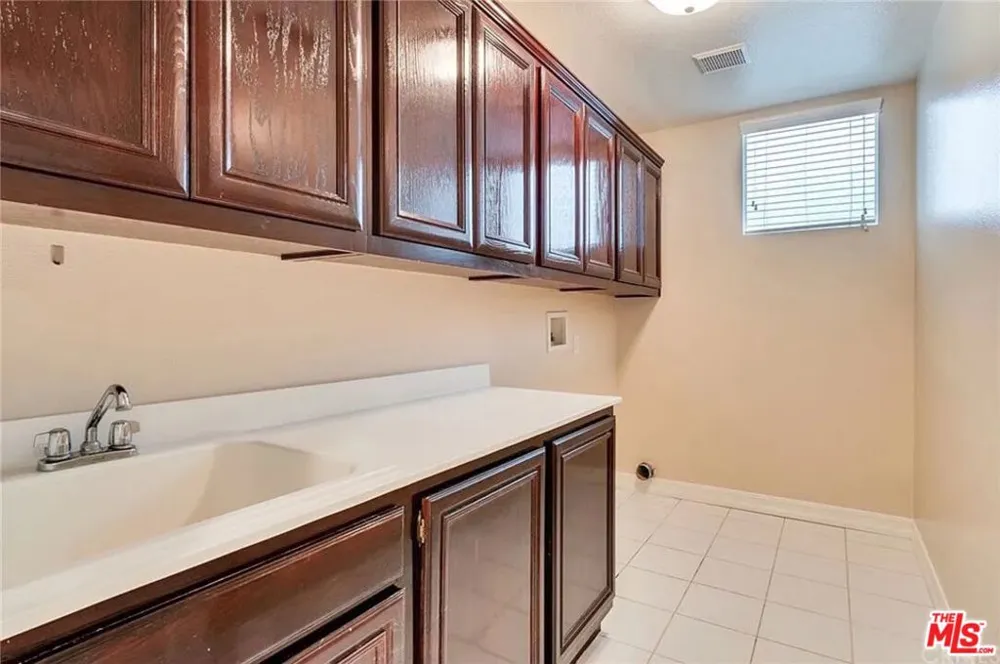 11563 Trailway Drive Riverside, CA 92505