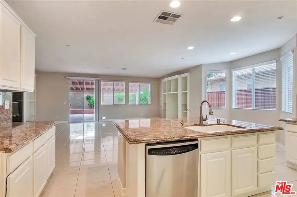 11563 Trailway Drive Riverside, CA 92505