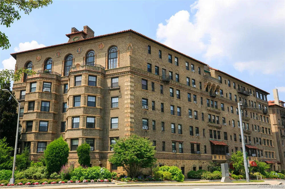 14 Chatsworth Avenue #2B Larchmont, NY 10538