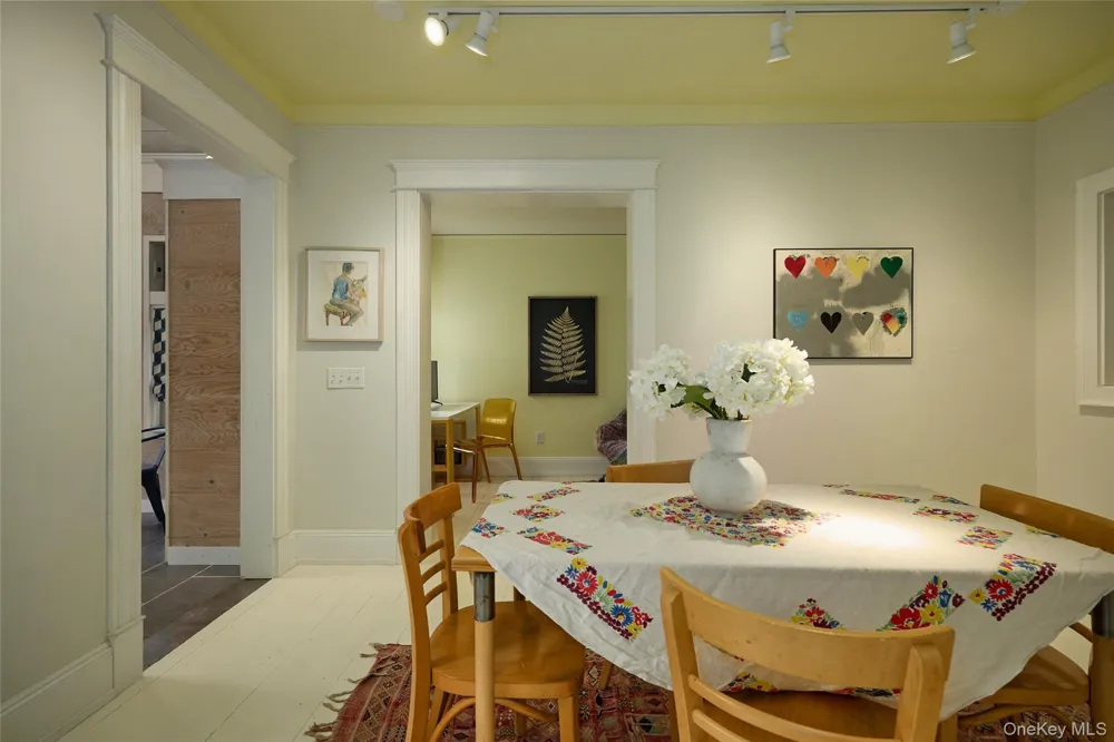 556 State Street Hudson, NY 12534