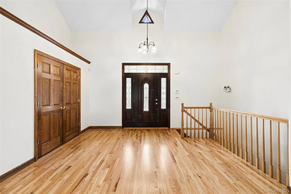 52 Mastro Road Calverton, NY 11933