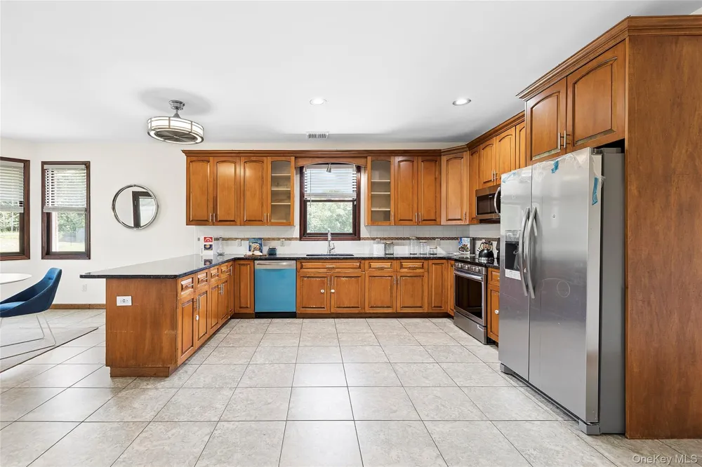 52 Mastro Road Calverton, NY 11933