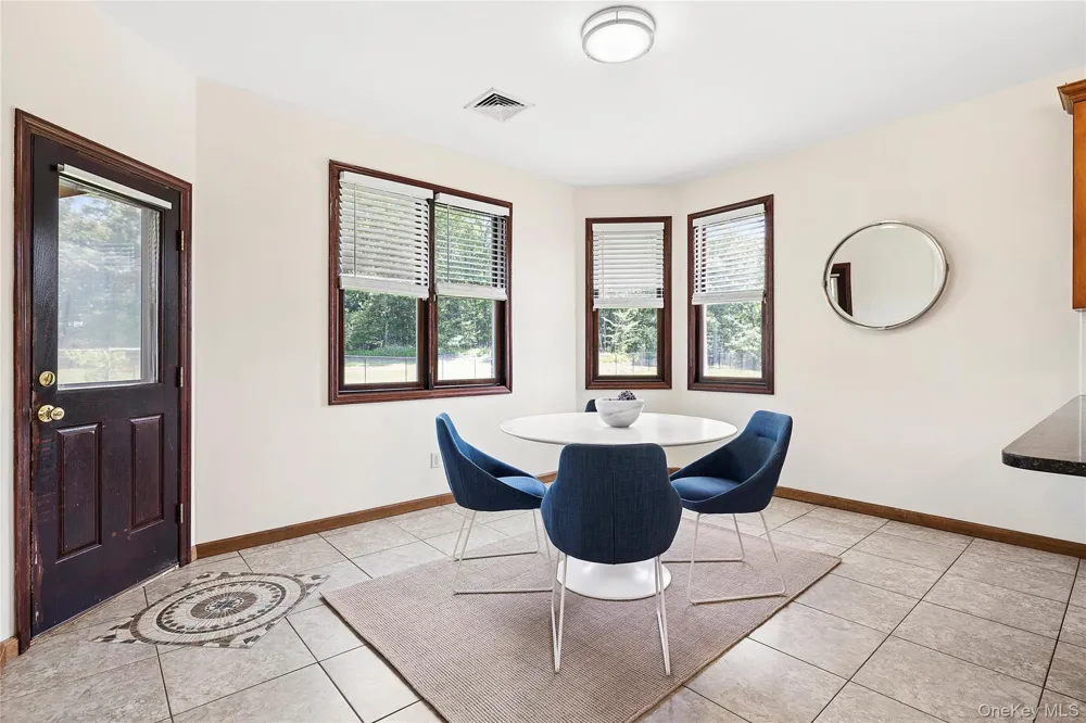 52 Mastro Road Calverton, NY 11933