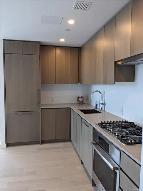 131-02A 40th Road #18H