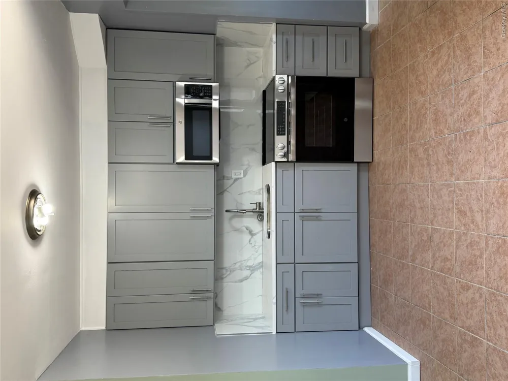 597 E 4th Street #1st Floor Brooklyn, NY 11218