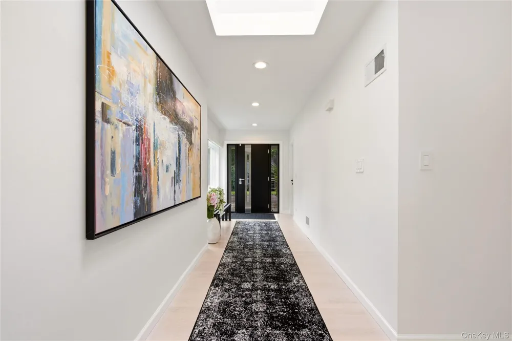 3 Engineers Road Roslyn Harbor, NY 11576