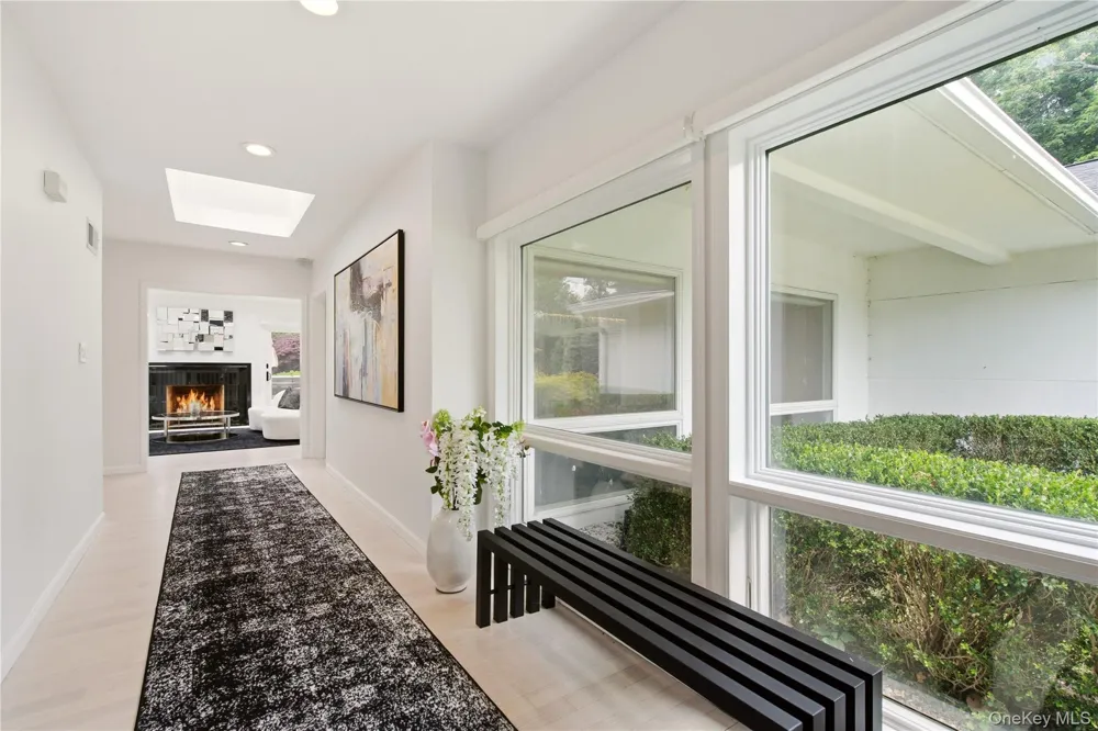 3 Engineers Road Roslyn Harbor, NY 11576