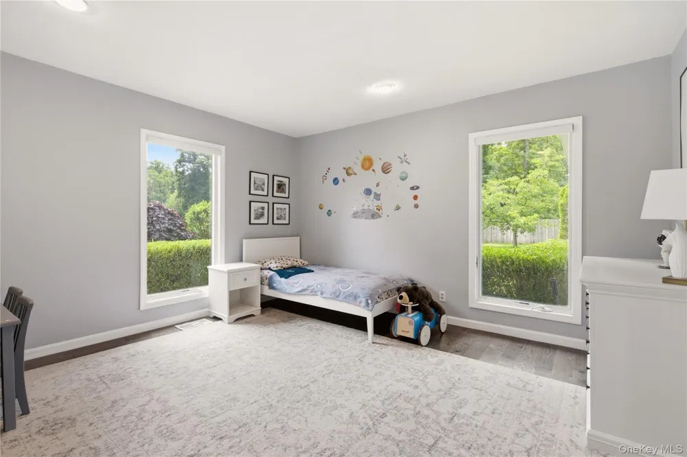 3 Engineers Road Roslyn Harbor, NY 11576