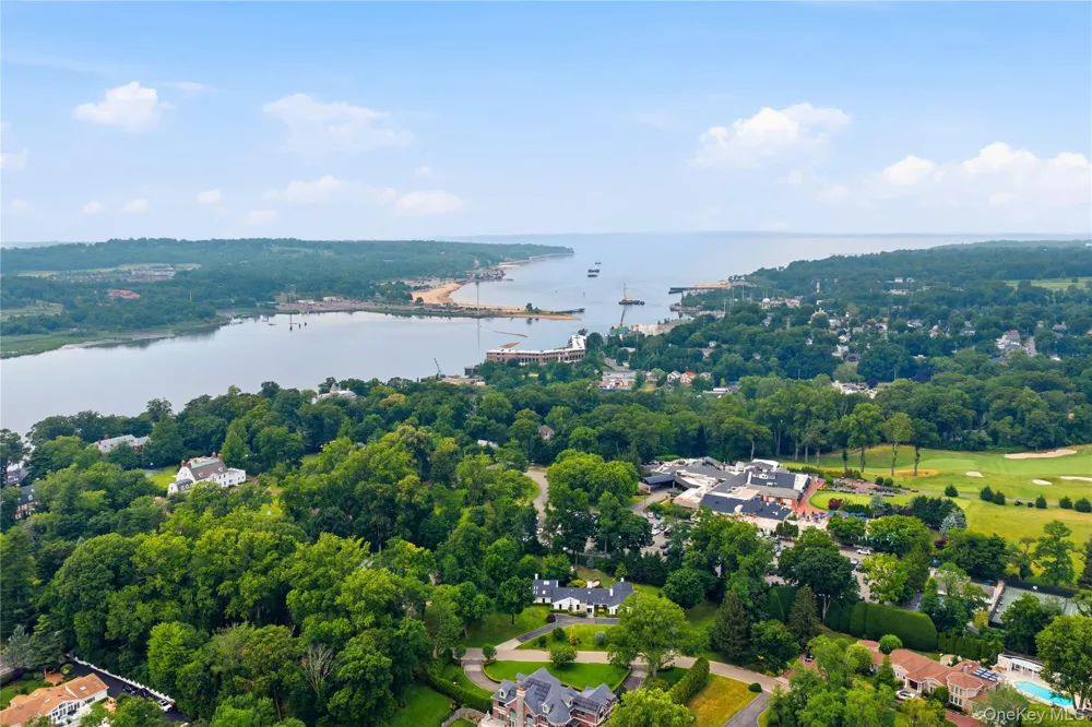 3 Engineers Road Roslyn Harbor, NY 11576