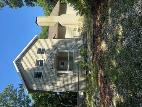 203 Head Of Pond Road