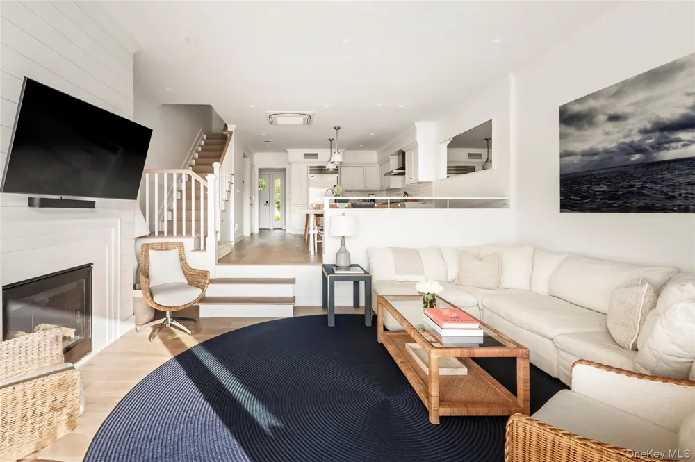 57 Old Boathouse Lane S Hampton Bays, NY 11946