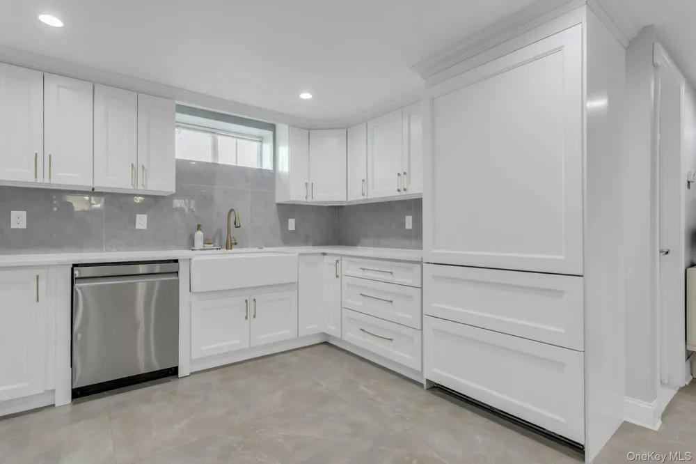 145-75 6th Avenue Whitestone, NY 11357