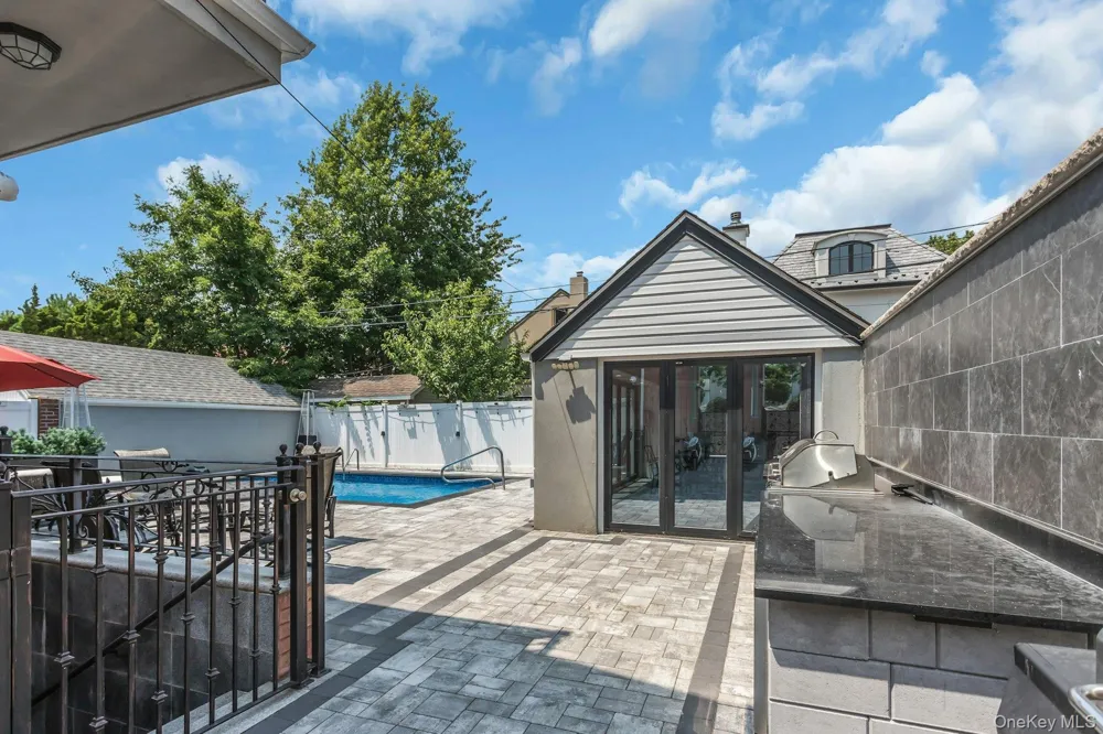 145-75 6th Avenue Whitestone, NY 11357