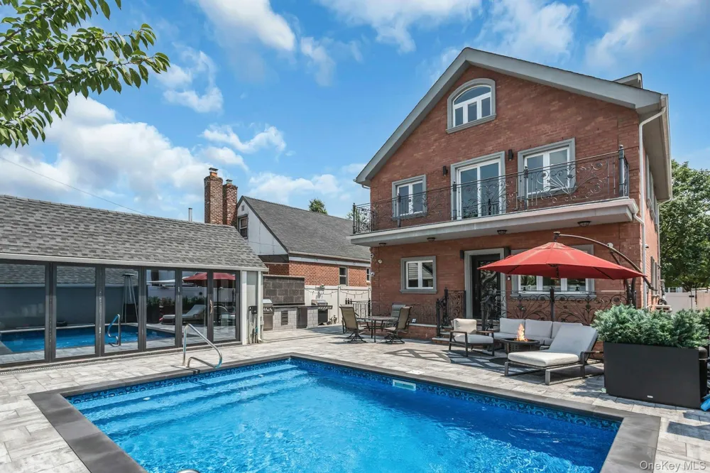 145-75 6th Avenue Whitestone, NY 11357