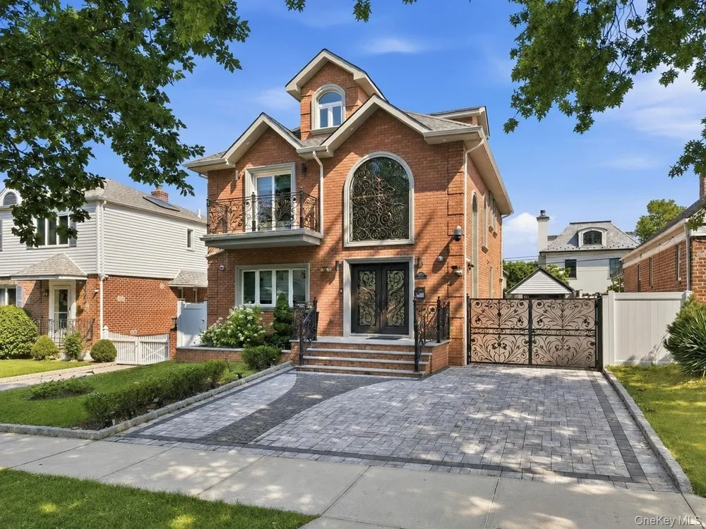 145-75 6th Avenue Whitestone, NY 11357