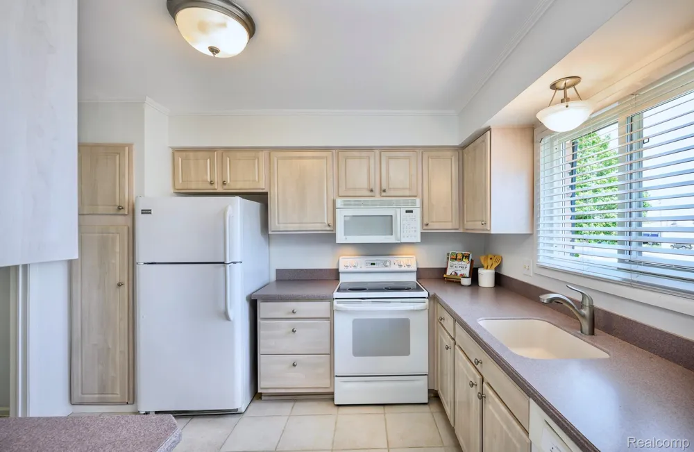 150 Billingsgate Court #Unit D Bloomfield Hills City, MI 48301