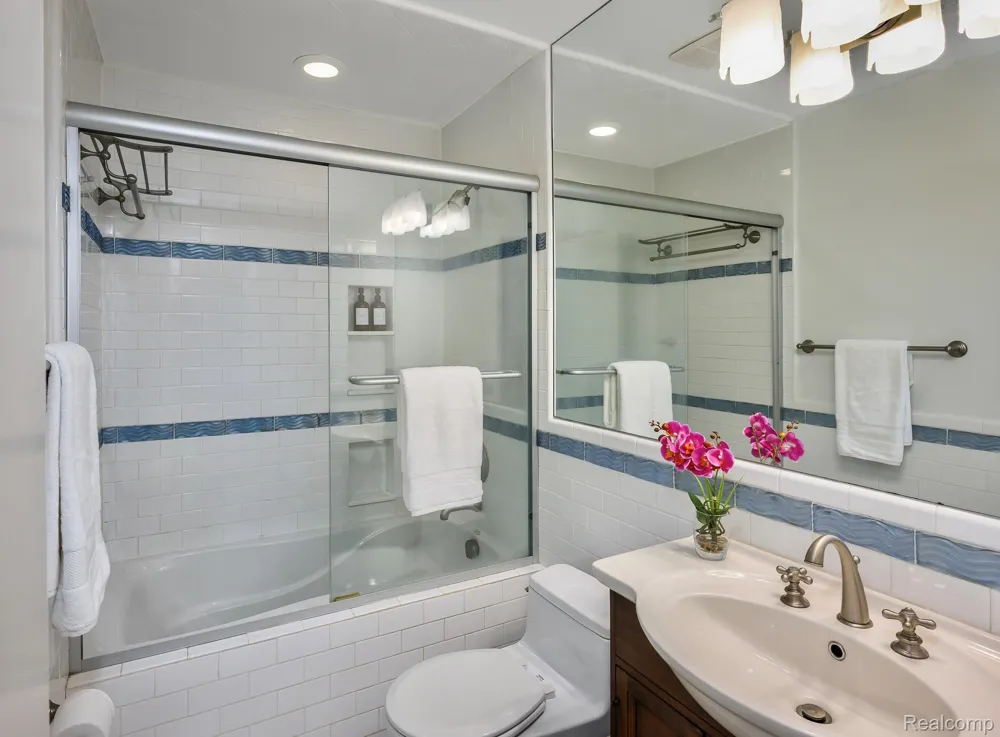 150 Billingsgate Court #Unit D Bloomfield Hills City, MI 48301