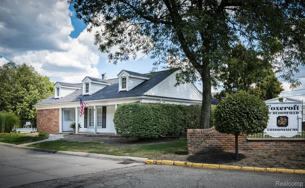 150 Billingsgate Court #Unit D Bloomfield Hills City, MI 48301