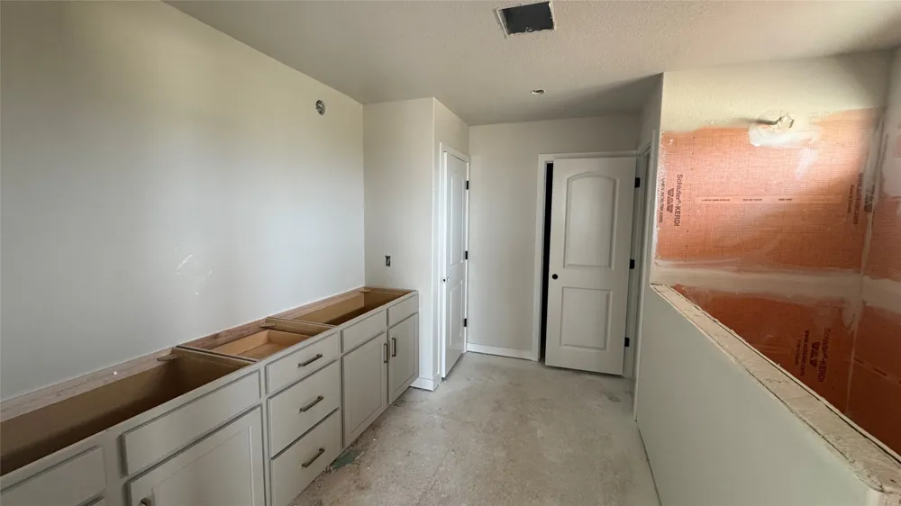 278 Crater Lake Drive Dripping Springs, TX 78620