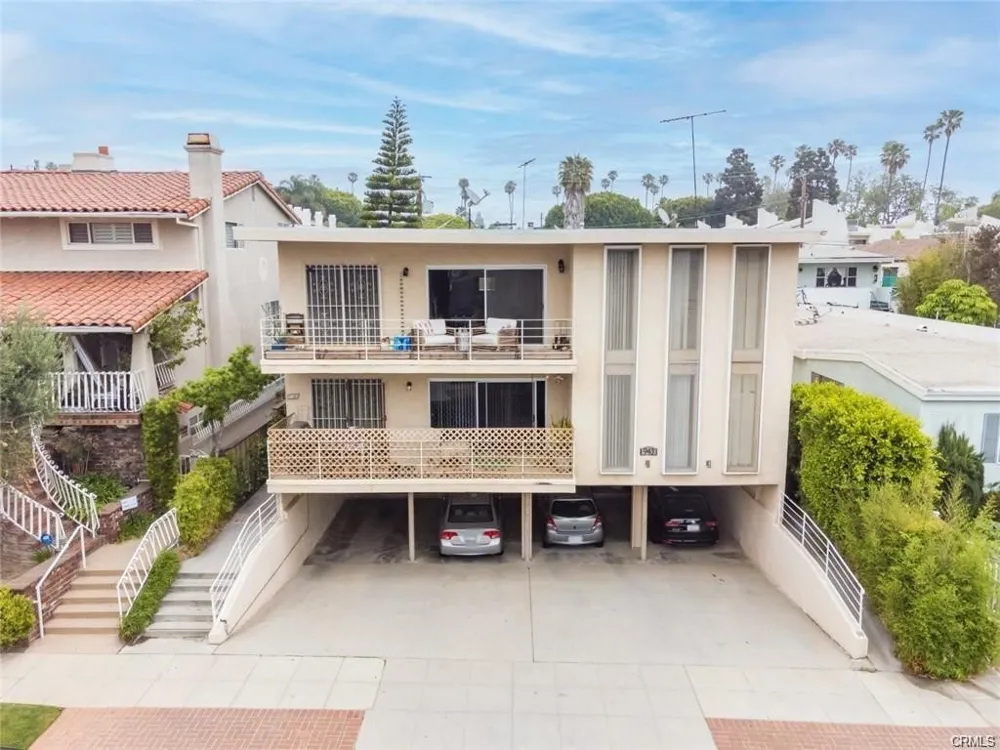 943 19th Santa Monica, CA 90403