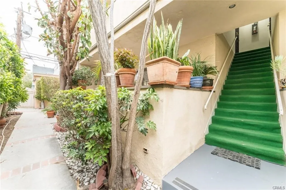 943 19th Santa Monica, CA 90403