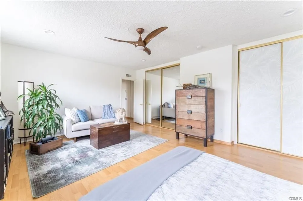 943 19th Santa Monica, CA 90403