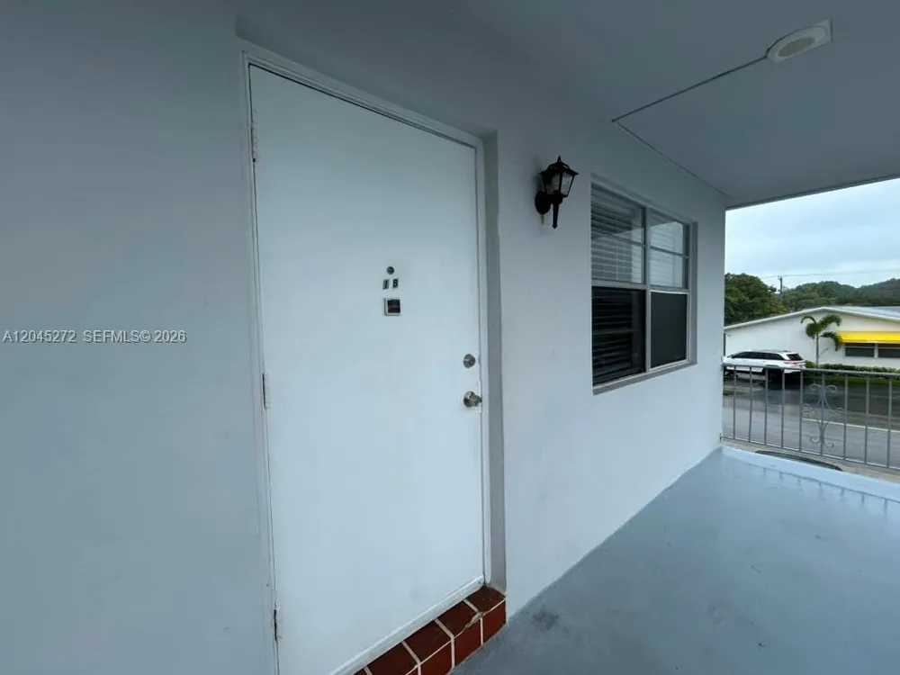 2435 Van Buren St #APT 1B Hollywood, FL 33020